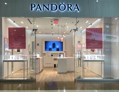 Pandora : Lista de las tiendas de la cadena de tiendas.